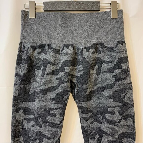 NVGTN Black Camo Seamless Legging Medium - Picture 5 of 6